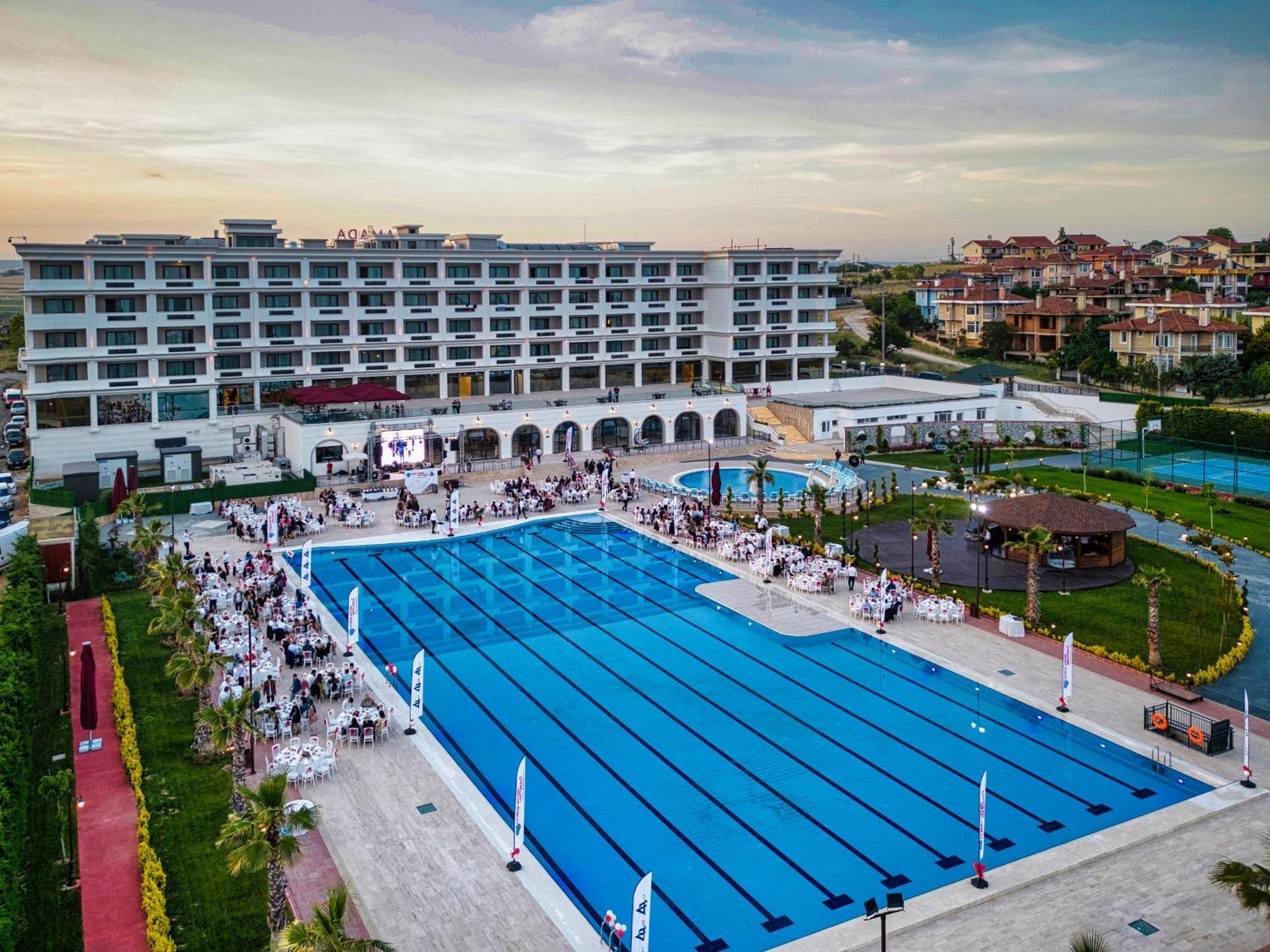 Ramada Plaza By Wyndham Silivri Hotel Exterior photo