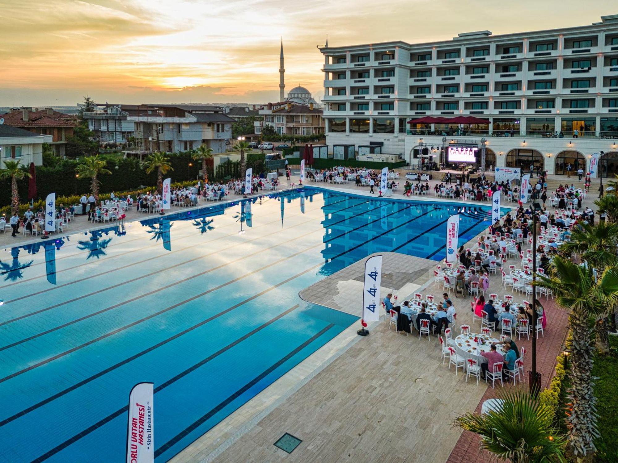 Ramada Plaza By Wyndham Silivri Hotel Exterior photo