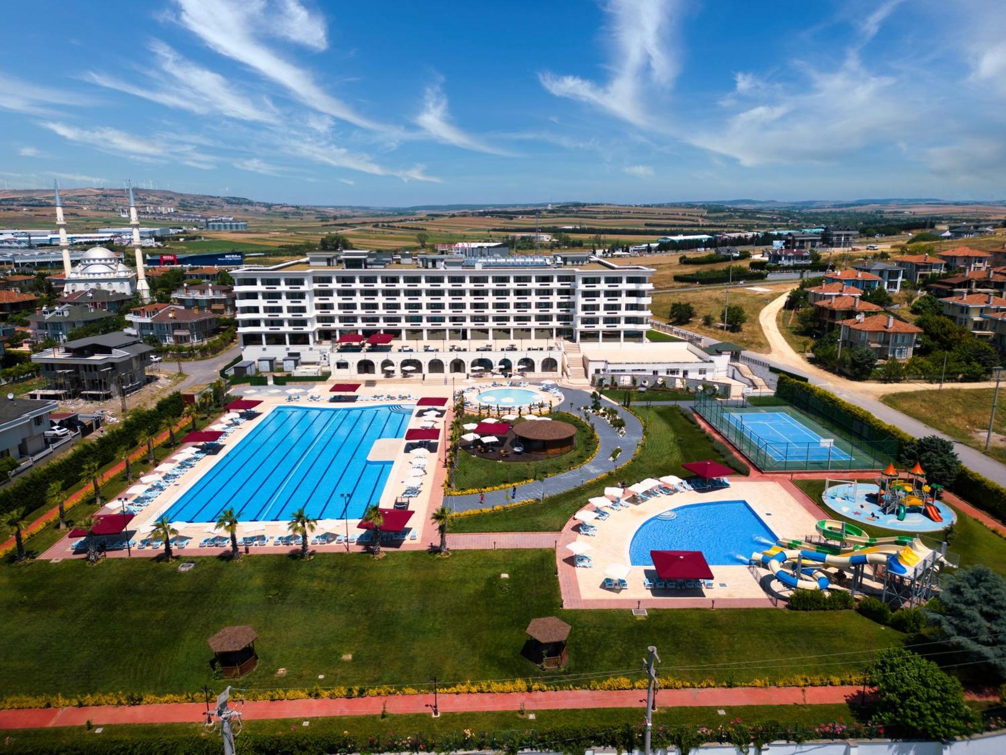 Ramada Plaza By Wyndham Silivri Hotel Exterior photo