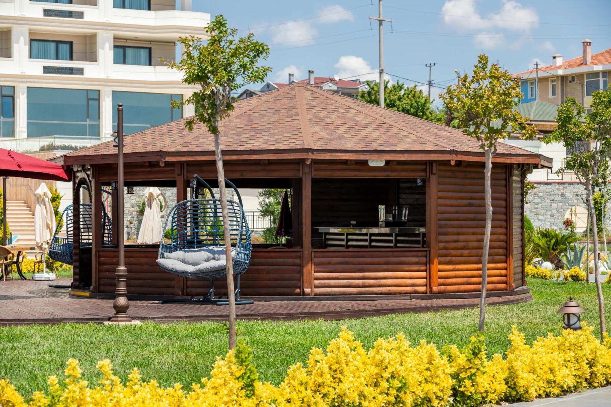 Ramada Plaza By Wyndham Silivri Hotel Exterior photo