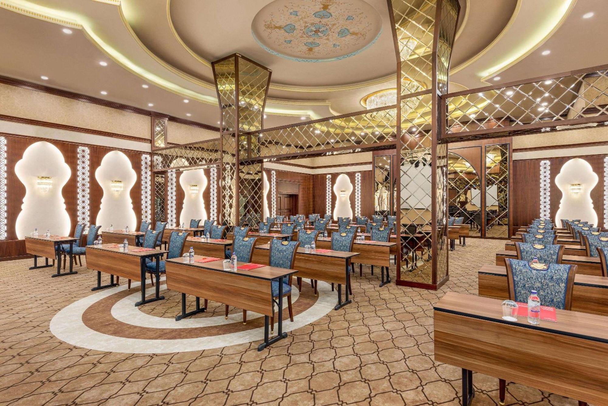 Ramada Plaza By Wyndham Silivri Hotel Exterior photo