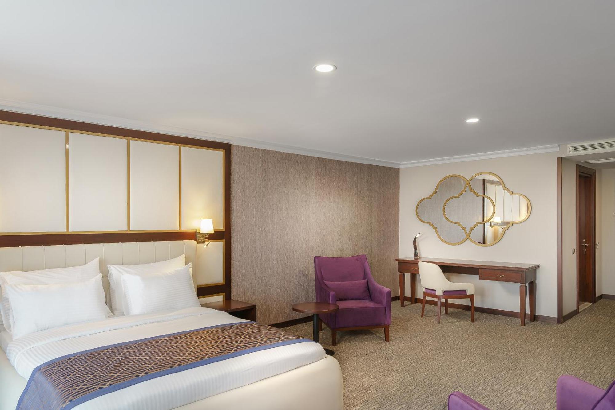 Ramada Plaza By Wyndham Silivri Hotel Exterior photo