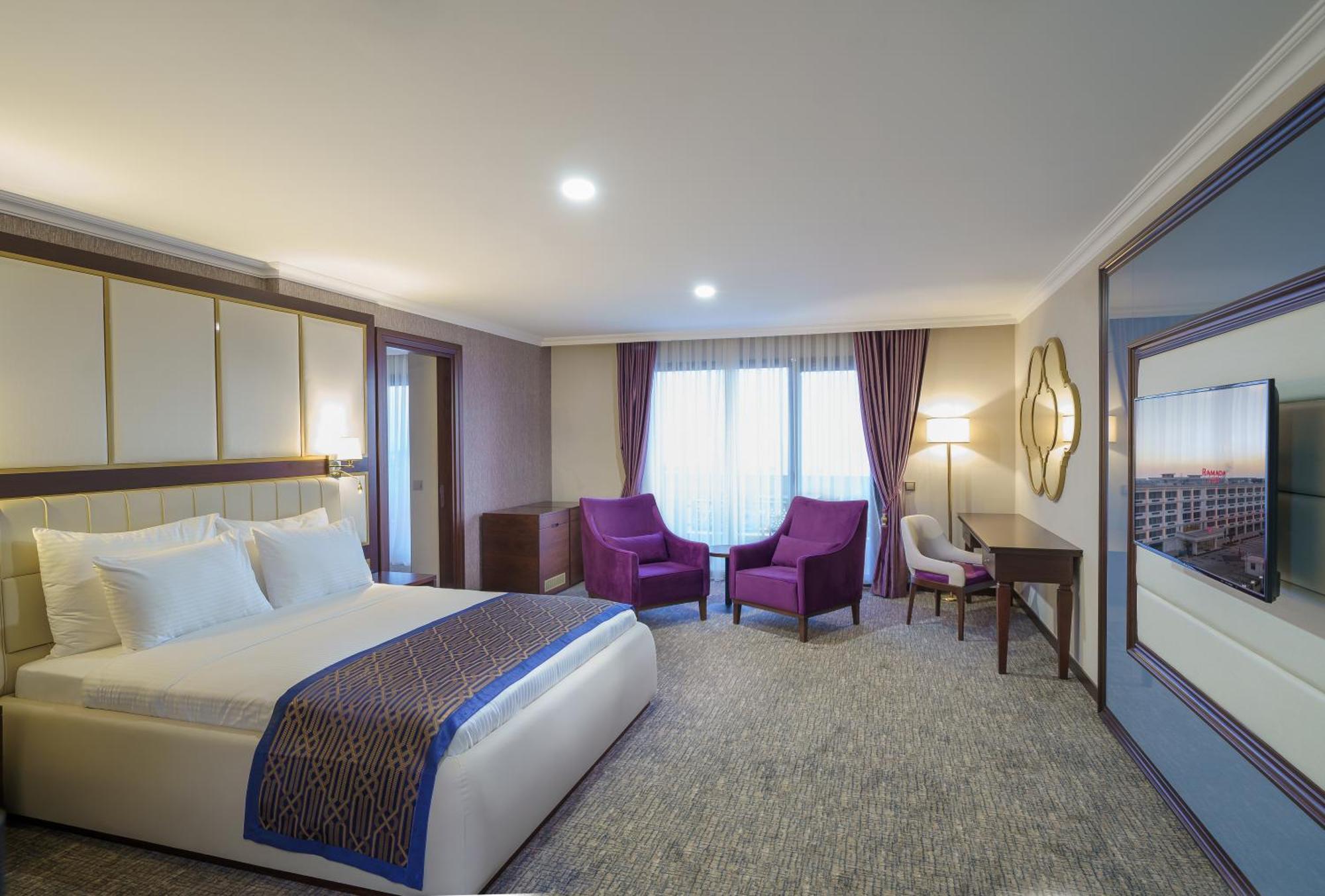 Ramada Plaza By Wyndham Silivri Hotel Exterior photo