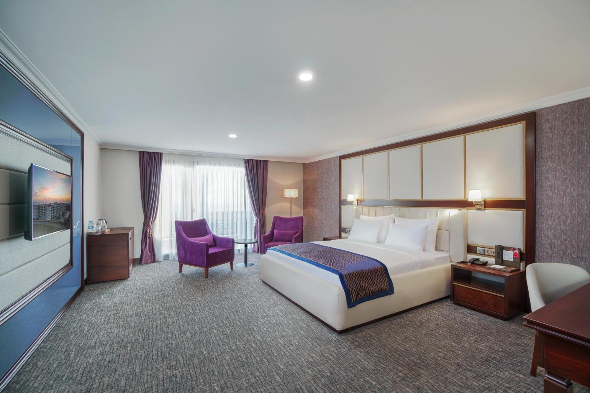 Ramada Plaza By Wyndham Silivri Hotel Exterior photo